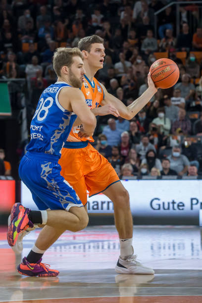 在与强敌交 在与强敌交